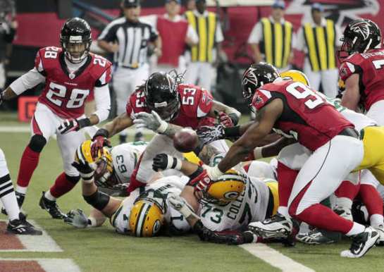 943-Packers_Falcons_Football_02.standalone.prod_affiliate.74