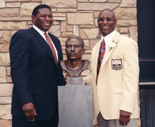 Dickerson and his former Ram teammate and fellow Hall of Famer, Jackie Slater.